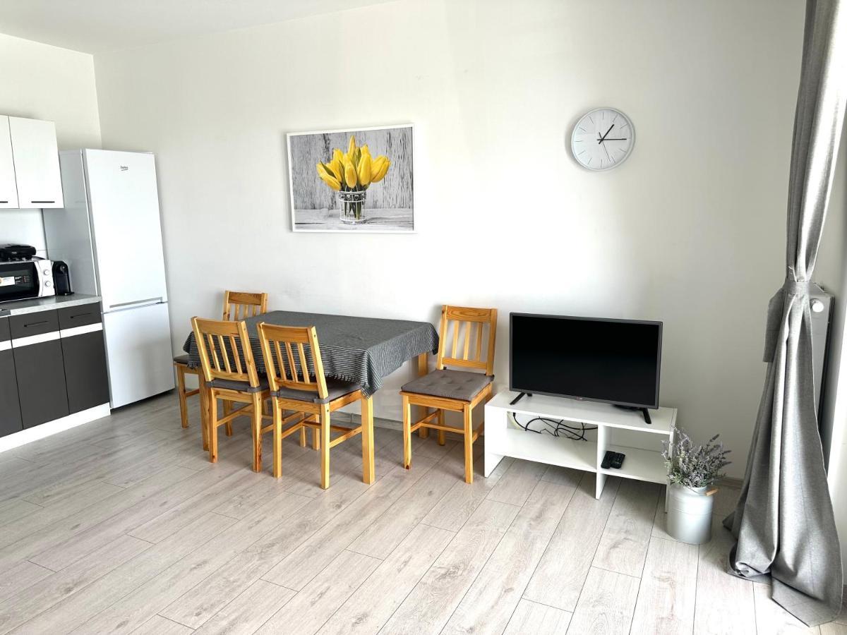 Sdh 1 Radzymin Comfortable Apartment Near Warsaw 外观 照片